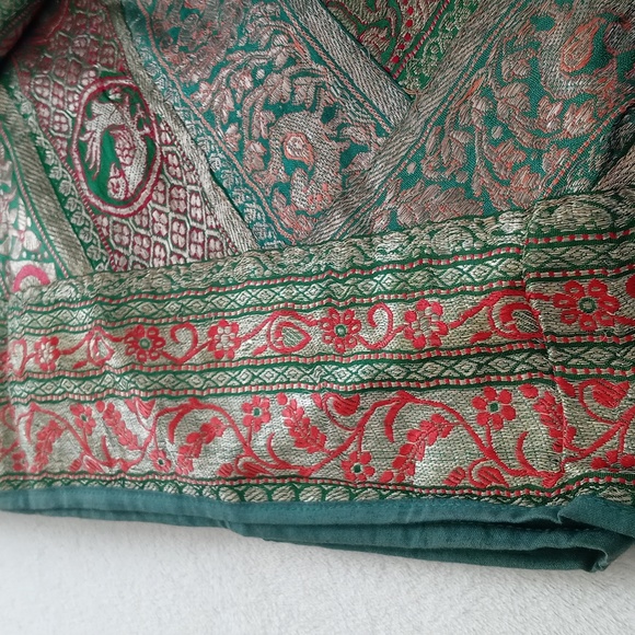 Unique Gorgeous Silk Green Patchwork Batik Bedspread / Tapestry from India - Picture 4 of 14